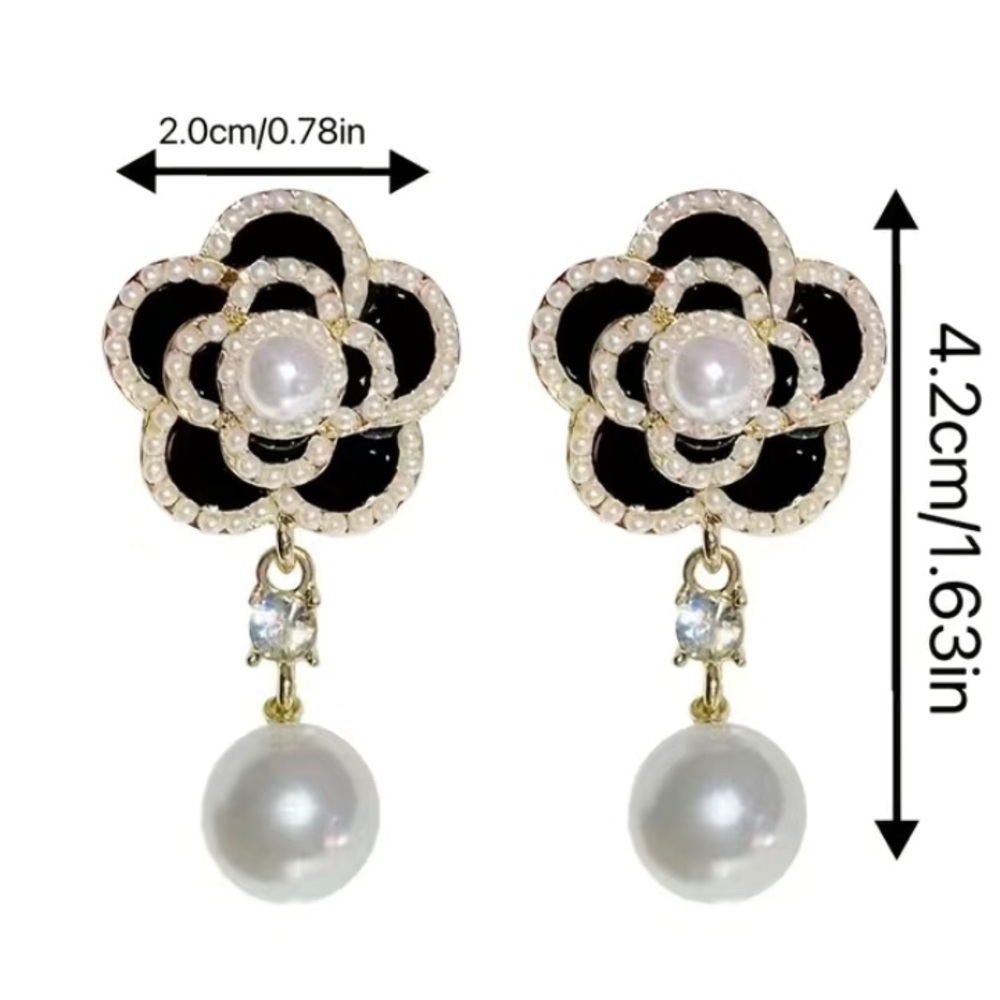 NWT Designer Black & White Flower Camellia Pearl Drop Earrings - Picture 6 of 6